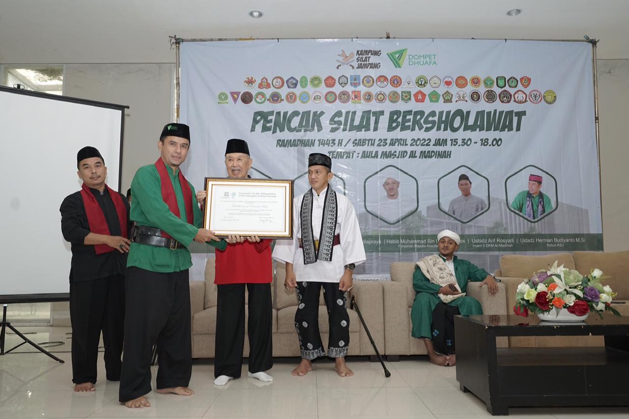 Raih Pengakuan UNESCO, KSJ Terima Penghargaan di Ajang Silat Bersholawat